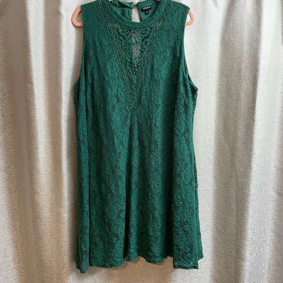 Torrid Green Lace Hi Neck Trapeze Dress 6X - Picture 2 of 9